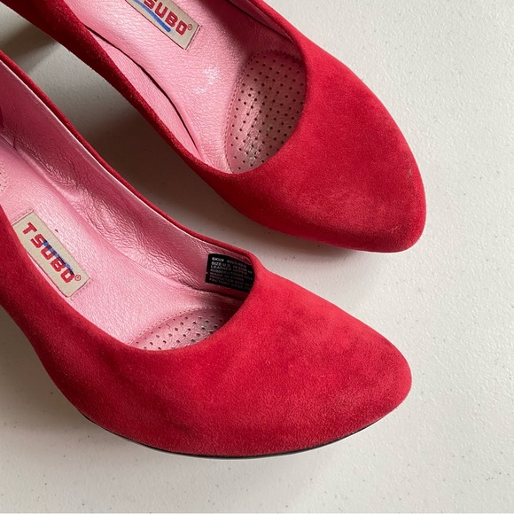 TSUBO Size 10 (fits like 9.5) Cherry Red Suede Leather Pointed Toe Classic Pump - Picture 2 of 6